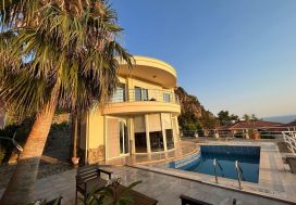 Вилла 3+1 с бассейном в Кестель, Аланья