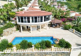 Вилла 3+2 с бассейном в Каргыджак, Аланья