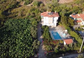 Вилла 700 м2 с бассейном и садом в Ешильёз, Аланья