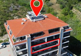 Меблированная квартира 3+1 на продажу в Аланье, район Бююк Хасбахче — В жилом комплексе с бассейном