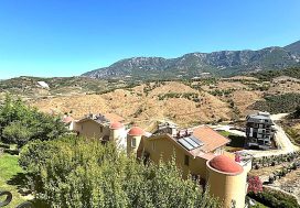 Продается дуплекс-вилла 2+1 в комплексе GoldCity, Каргыджак, Аланья